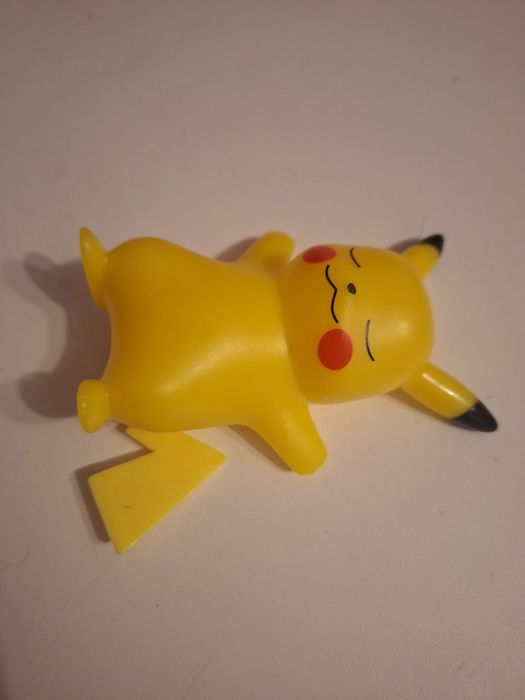 Малка Пикачу лампичка