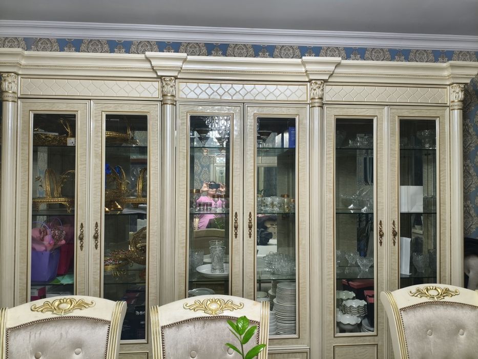 Шкаф для гостинной