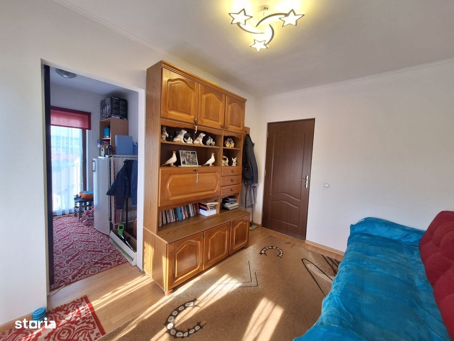 Apartament cu 3 camere, 2 terase, parcare, zona Sub Cetate