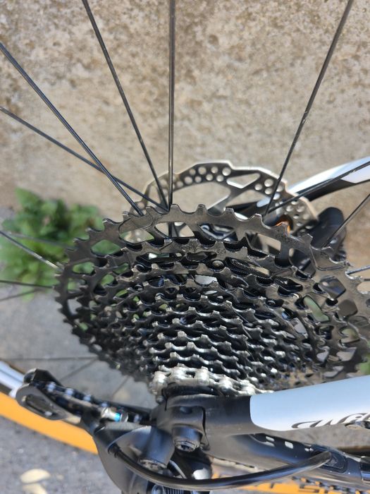 Карбонов XC велосипед цола Wilier 1x12 NX Като нов Проходни оси Rockshox Recon
