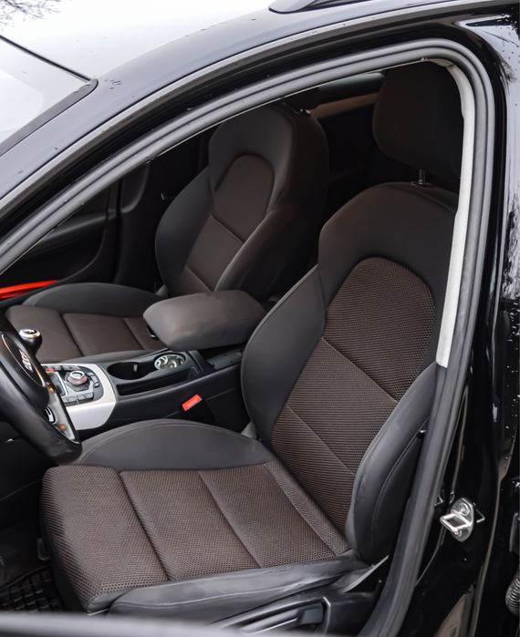 Audi A4 Allroad Quattro, 2.0 TDI 190 CP, Faruri LED + Bi-Xenon