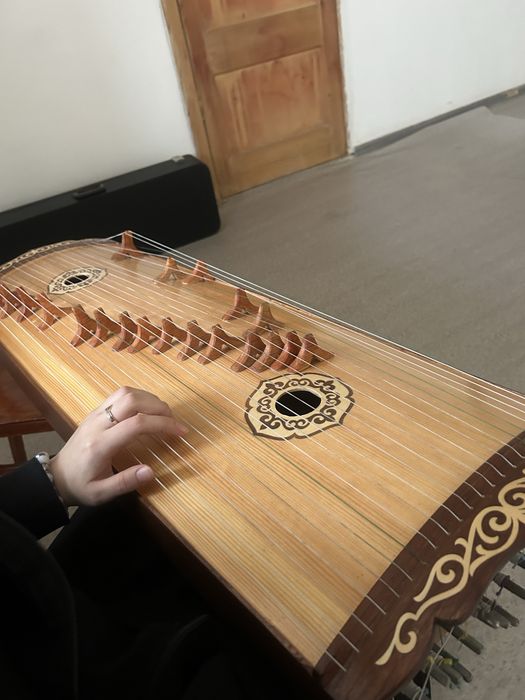 Жетіген новый с чехлом