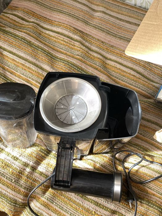 Продам соковыжималку