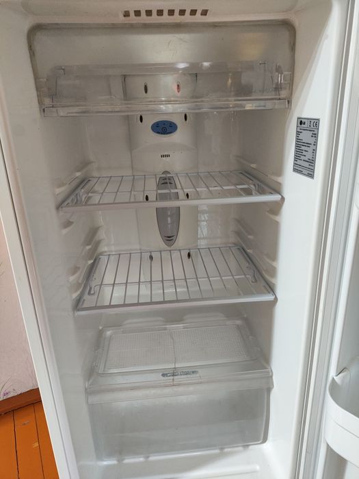 Продам холодильник LG