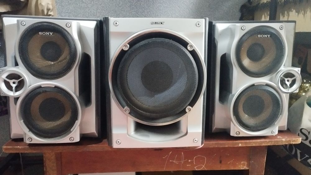 Колонки от музыкального центра