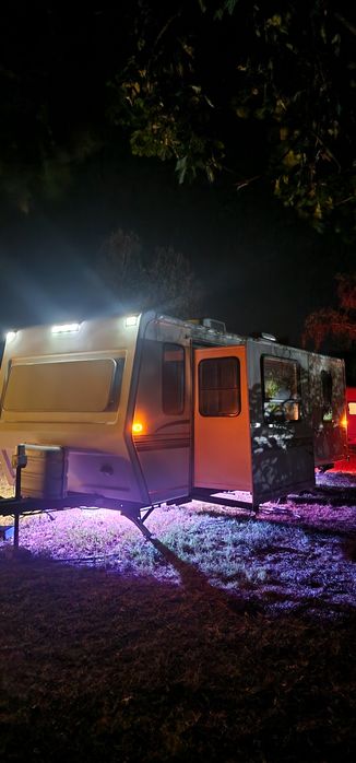 Американска каравана golden falcon glendale