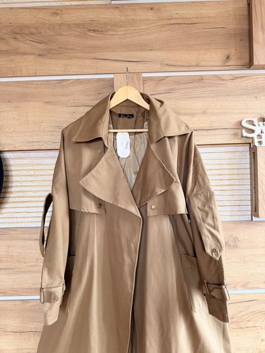 Разкошен суперактуален oversize пролетен тренч