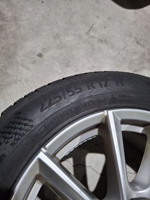 Set jante 225 55 r17  + anvelope iarnă Continental