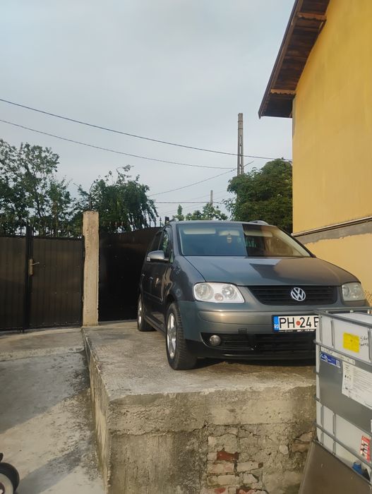 VOLKSWAGEN Touran 2005 — imagine 4