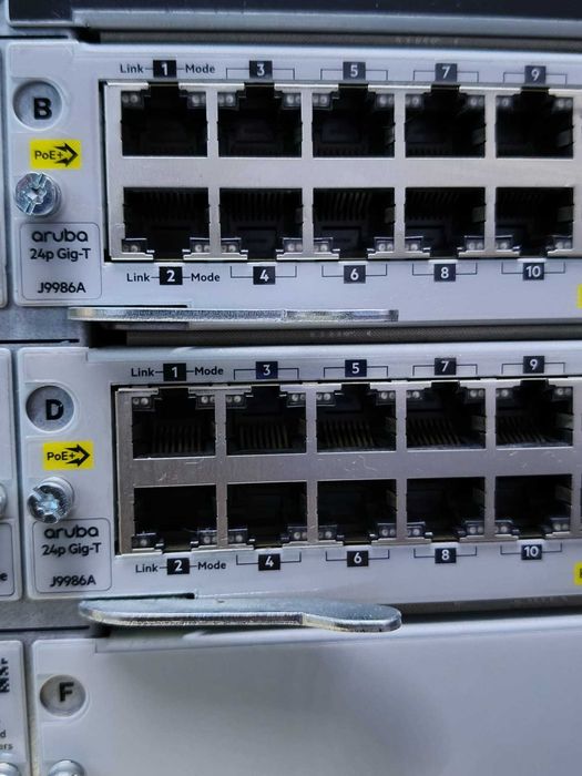 Switch Hp Aruba 5400R zl2, complet echipat, se da cu proba.
