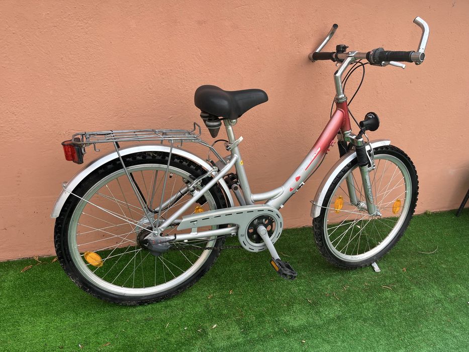 Алуминиев Велосипед CBM 24цола 7скор.Вътрешни