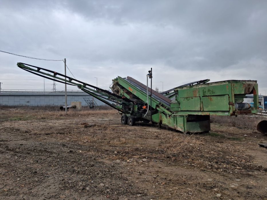 Stație sortare Terex Finlay 393

An 2000
Se tractează cu cap tractor.
Stare foarte buna de functionare.
Accept orice test

Pret 28000 euro. Telefon: 0