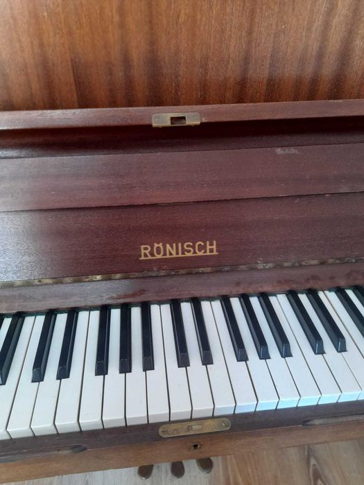 Фортепиано Rönisch