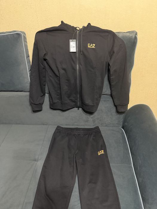 EA7 Emporio Armani