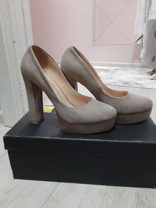 Бежевые Туфли на платформе