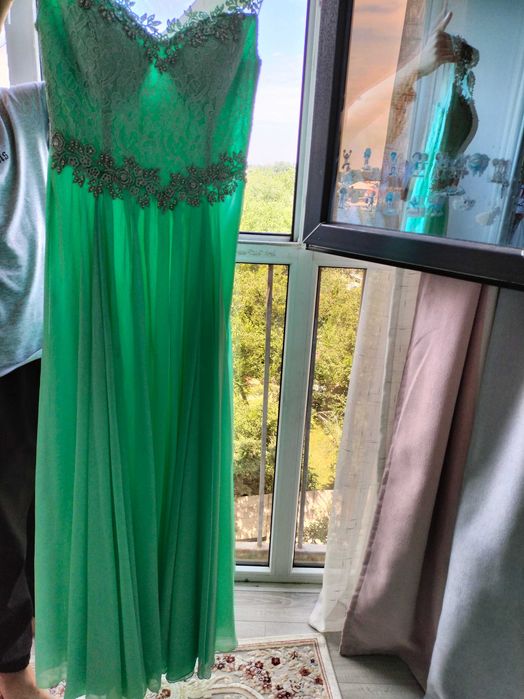 Красивые вечерние платья