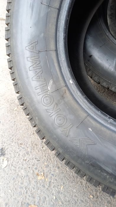 Продаётся зимние шины YOKOHAMA