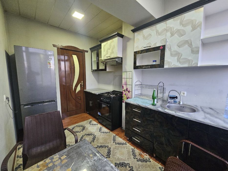 Sagdianada 2 xona kvartira sotiladi