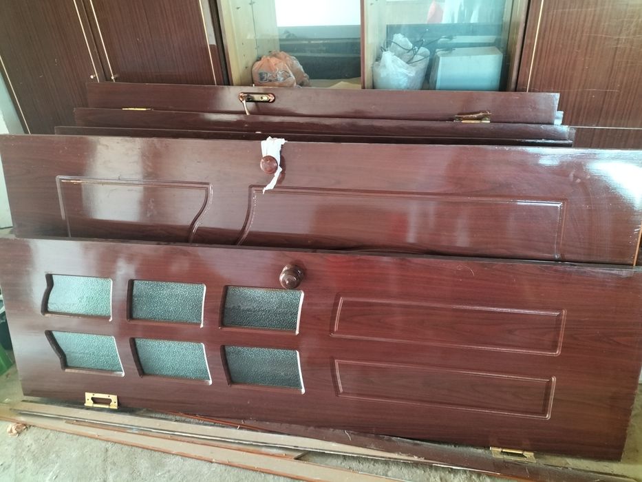 Продается двери 10 штук