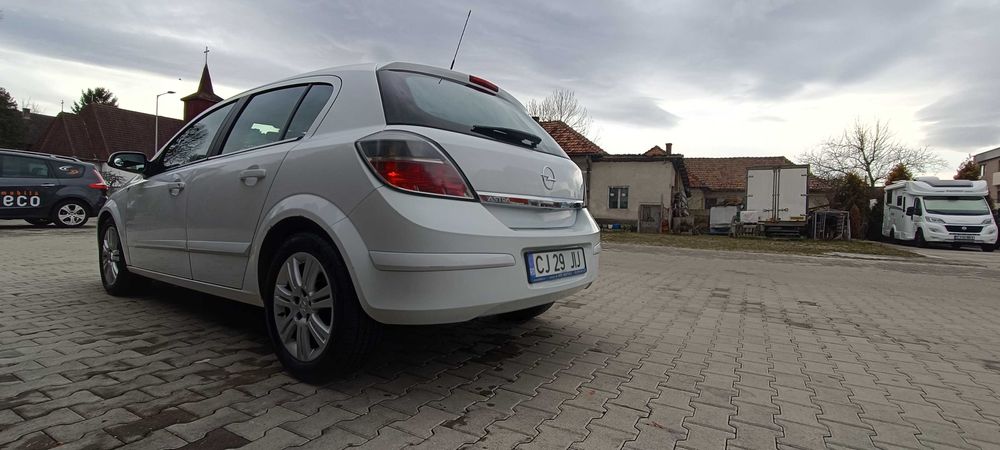 Vând Opel Astra H Unic Proprietar! Echipare Cosmo.