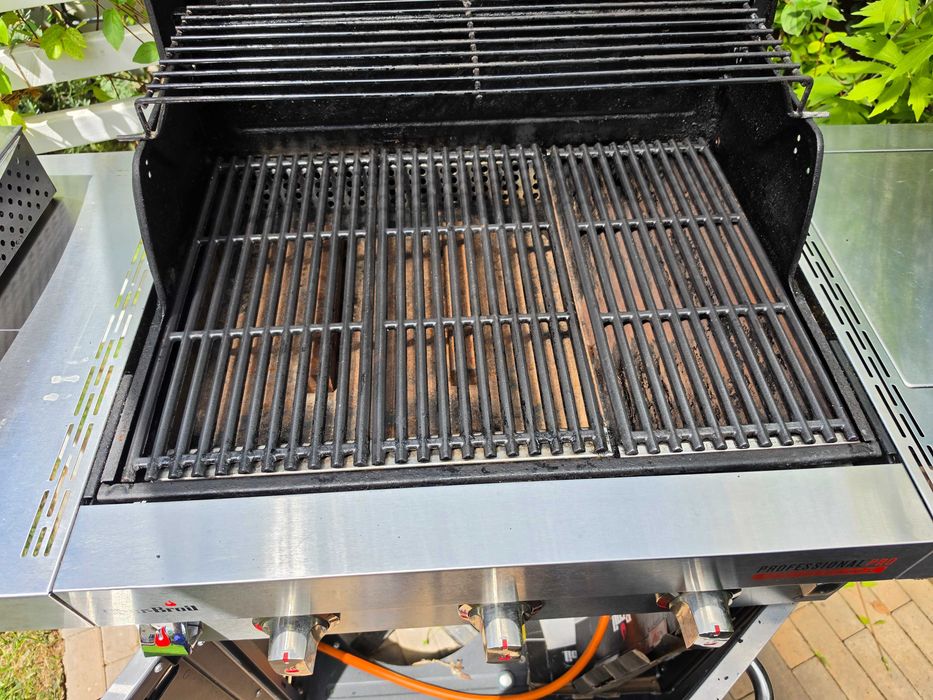 Gratar pe gaz din inox Char-Broil Professional Pro S 3, grile din fonta, sear burner, TRU-Infrared 140920