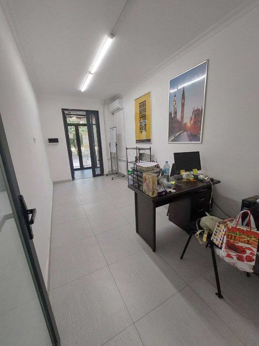 Продается офис  1 линия! Отличное место! Рядом базар Кадышева.