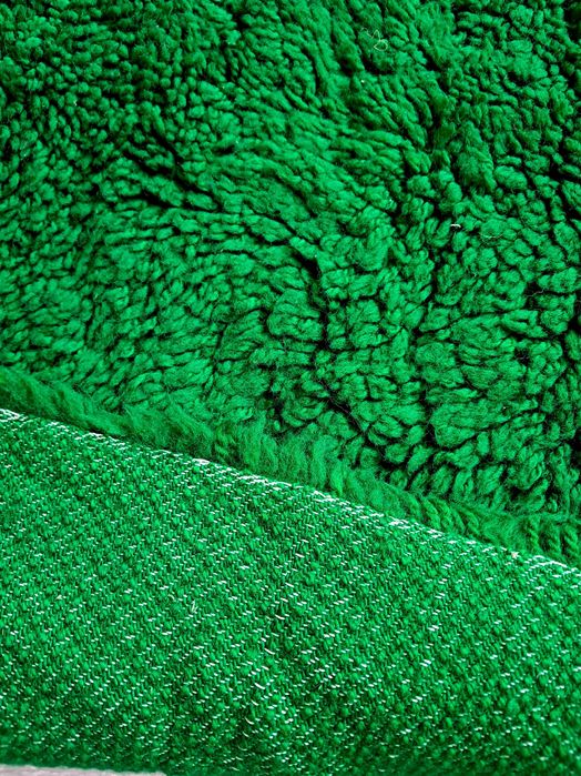 Нов вълнен китеник - червен, зелен и оранжев