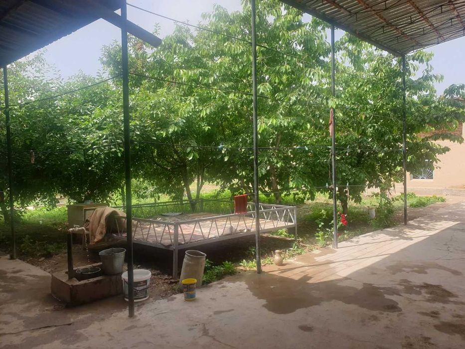 21 sotixli uy sotiladi