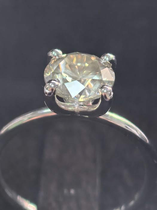 Златен пръстен с диамант 2.16 CT Fancy Color