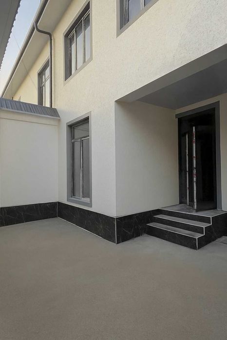 Продается 2-х этажный кирпичный дом c жилым подвалом