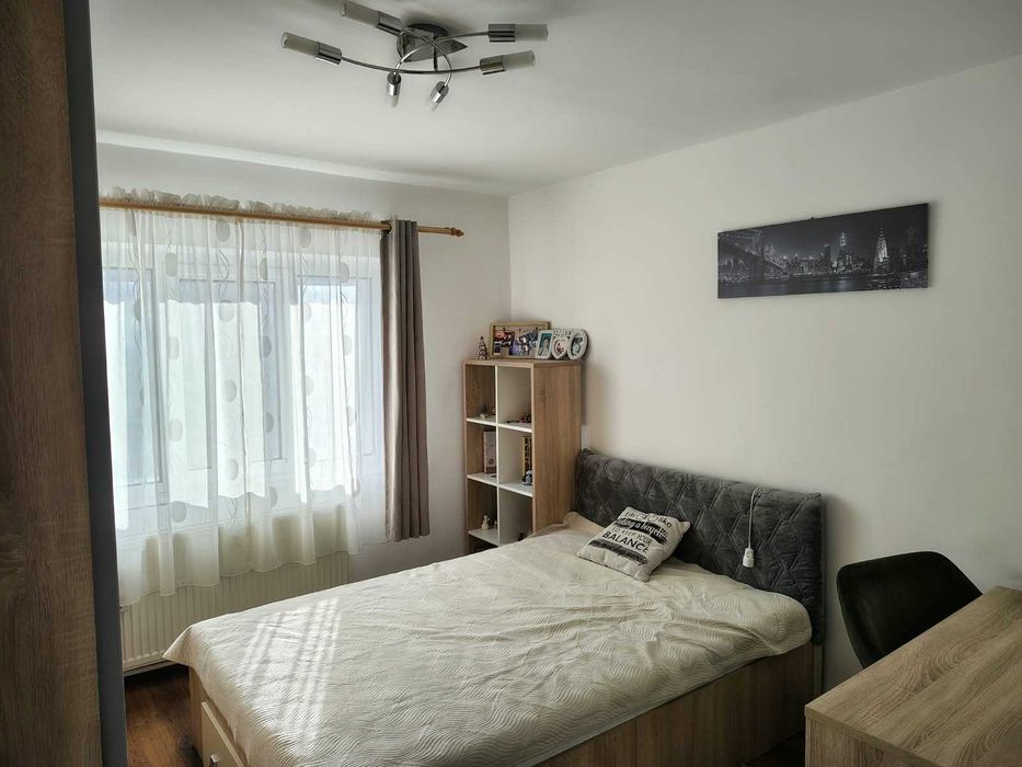 Vând apartament 3 camere