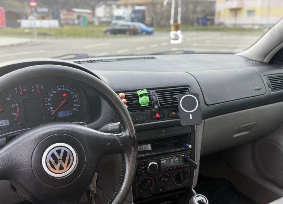 Vând Golf 4, 1.6 benzină