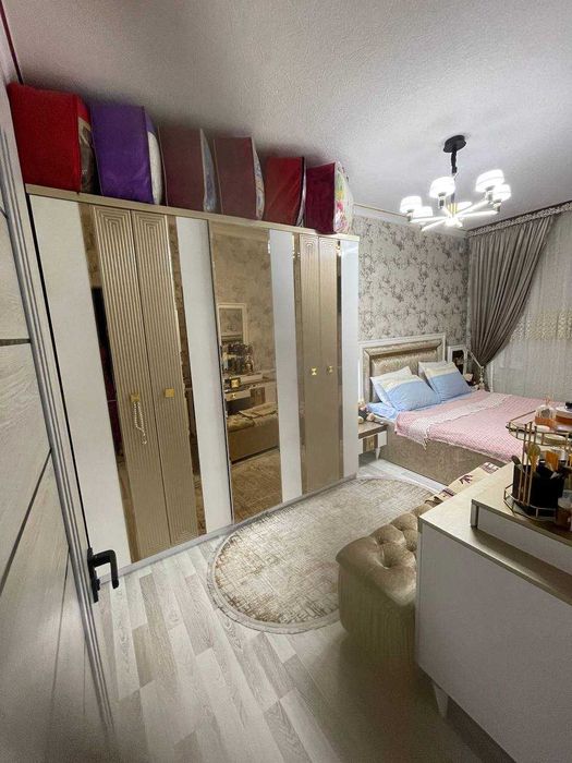 4-х комнатная квартира.Алмазарский район,Медгородок.