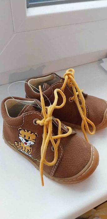 NOU!!! Pantofi baieti marimea 18