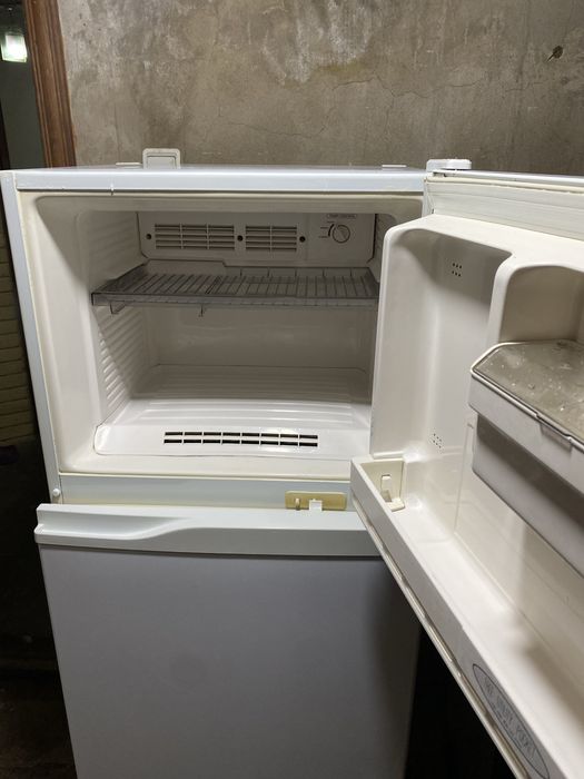 Холодильник SAMSUNG