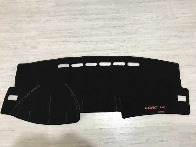 Накидка на панель тойота каролла