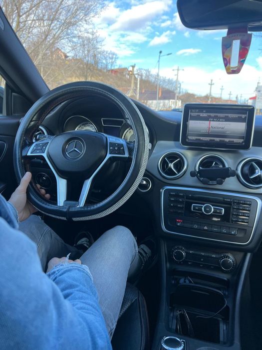 Mercedes Benz CLA 220