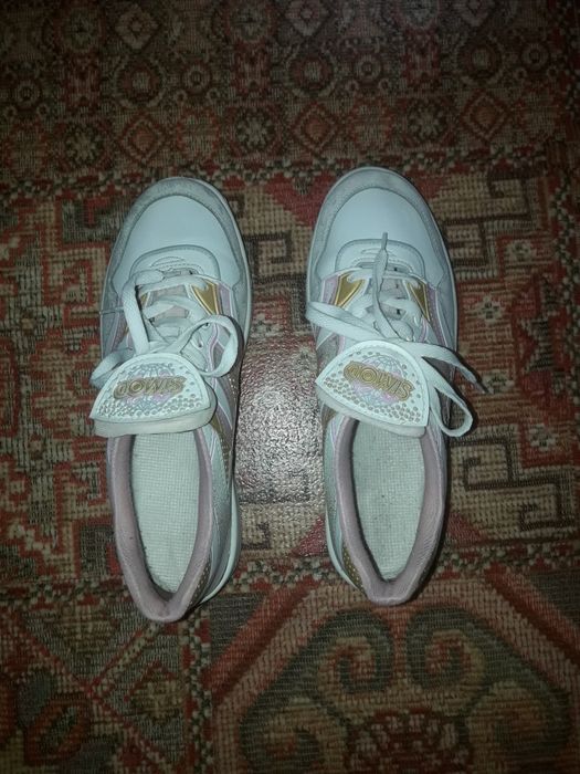 Кроссовки в хорошем состоянии 38 размер