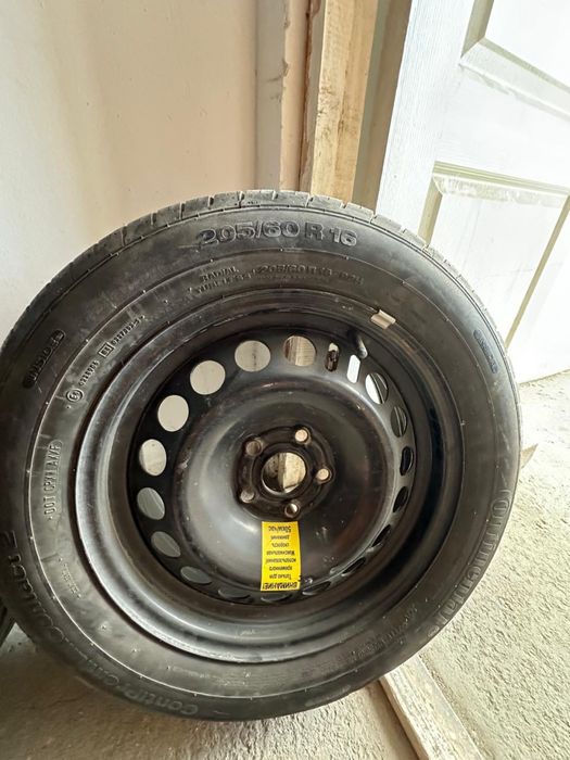 YOKOHAMA   215/50  R 17.