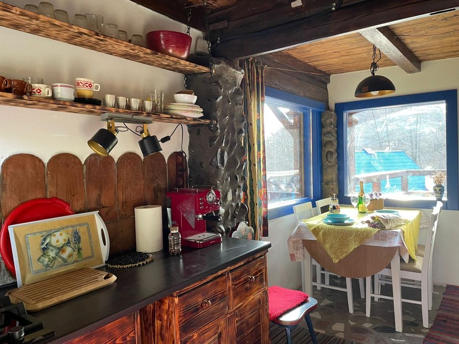 Cabană cazare Sovata, ciubăr apa sărată, langa padure, 2-8 pers.