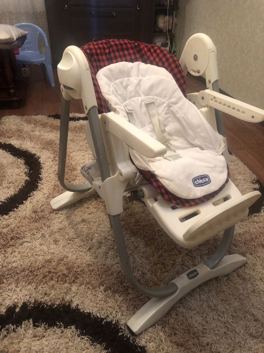 Продаю детский стульчик Chicco