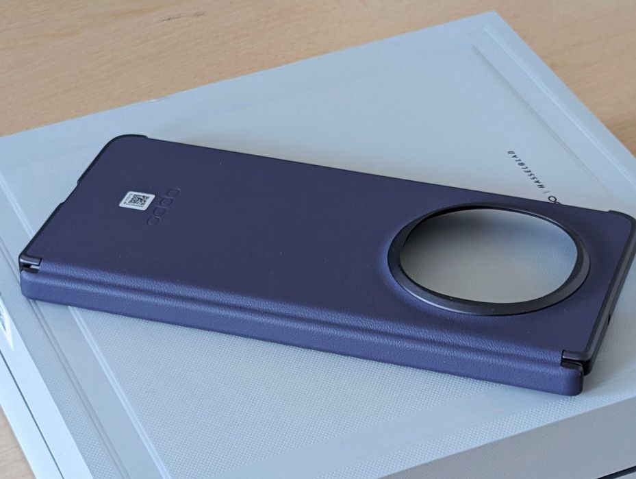 Отлично запазен Oppo Find N5 - 512GB