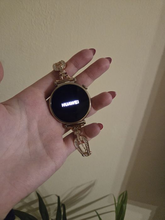 Смарт часовник Huawei Watch GT 4, 41 mm, White Leather