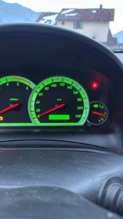 Se vinde  mașina în stare bună