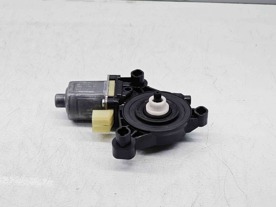 Motoras geam dreapta spate Skoda Superb III Combi (3V5) [Fabr 2015-202