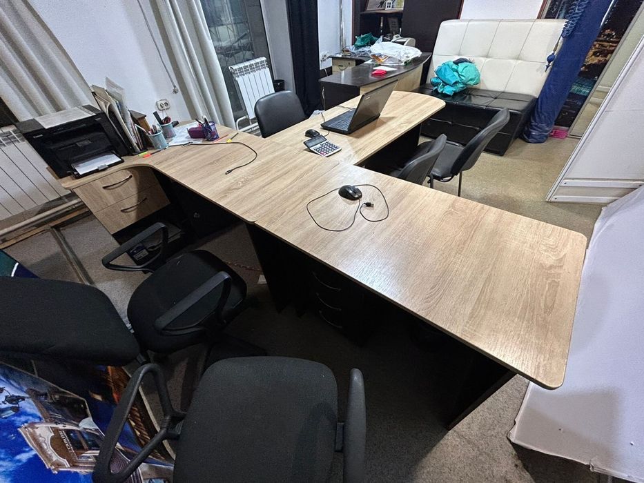 Срочно продам офесную мебель