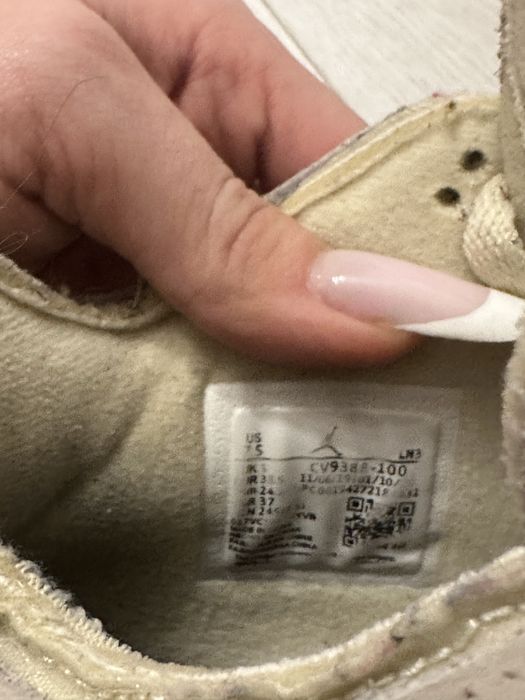 Jordan 4 x Off-White