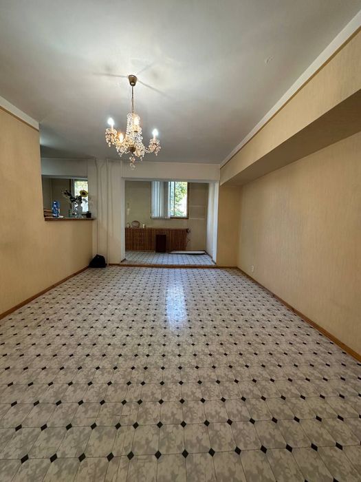 Юнусабад 4 квартал 2/3/4 кирпич балкон 2х6м