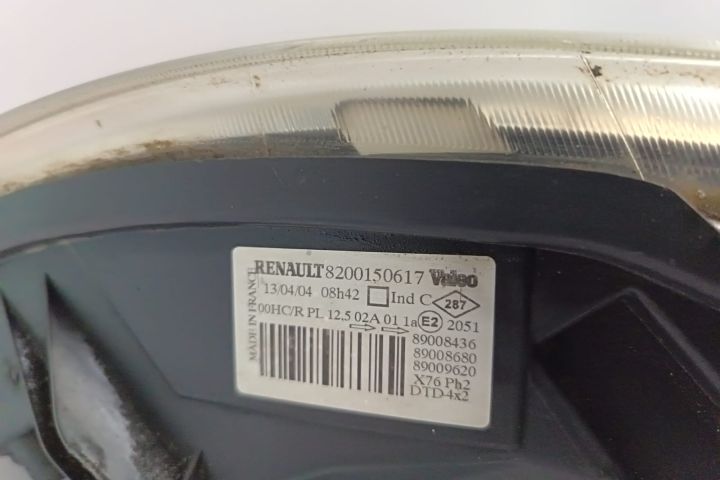 Far dreapta cu defect 8200150617 Renault Kangoo prima generatie (face