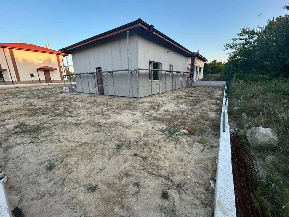 Продава се Къща в с. Приселци, Област Варна - 150 кв.м за 1500 €/кв.м - Снимка #1